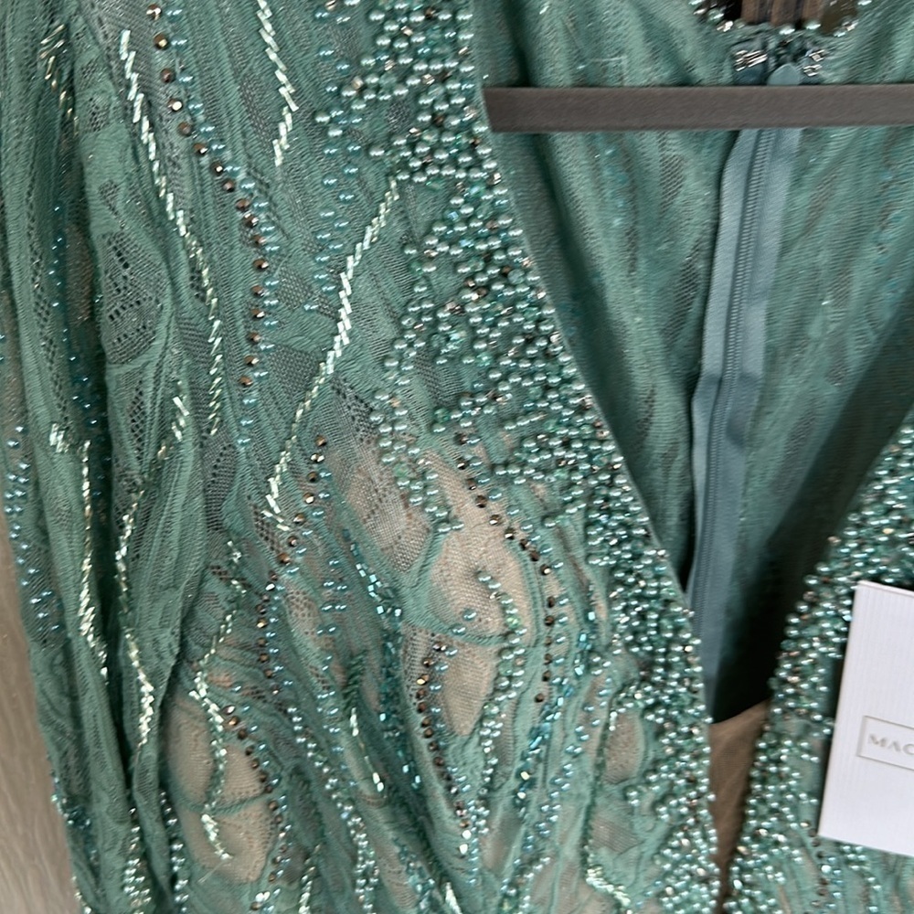 Mac Duggal Beaded Illusion Long Sleeve Plunge Neck Gown size 4 sold out… - Picture 10 of 15